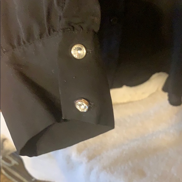 💜Long Sleeve Sheer Peek Aboo Shoulder Top💜 - Picture 3 of 5